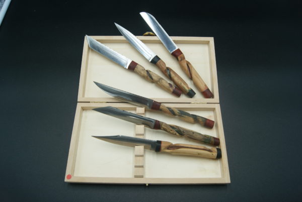 Couteau de table série "les éventrés"