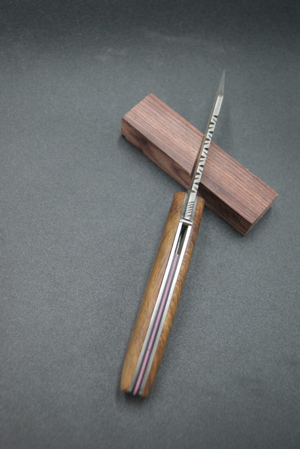 Pliant liner lock VG10 chêne résine