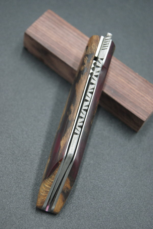 Pliant liner lock VG10 chêne résine