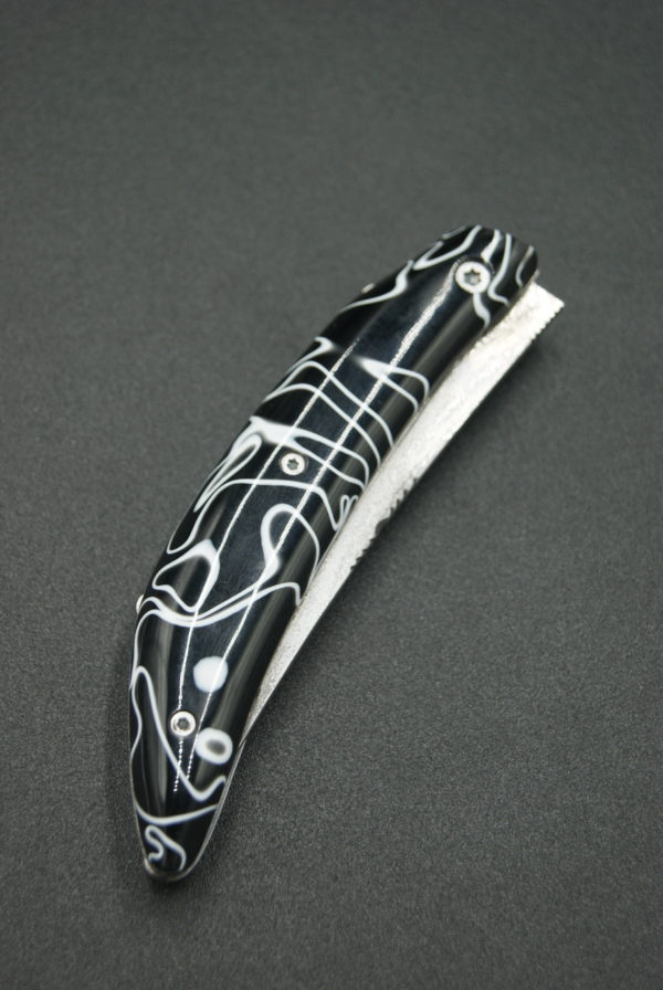 Pliant liner lock VG10 acrylique