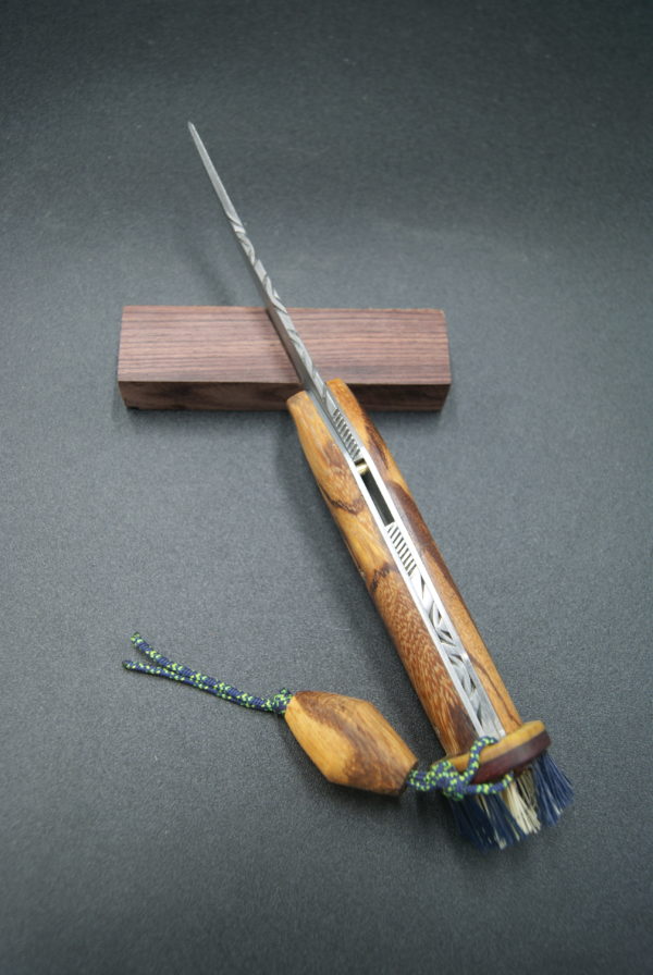 Pliant liner lock champi bois serpent