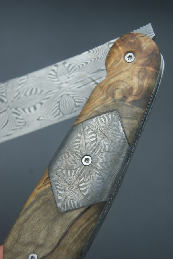 P93-Liner damas mosaïque et marronnier