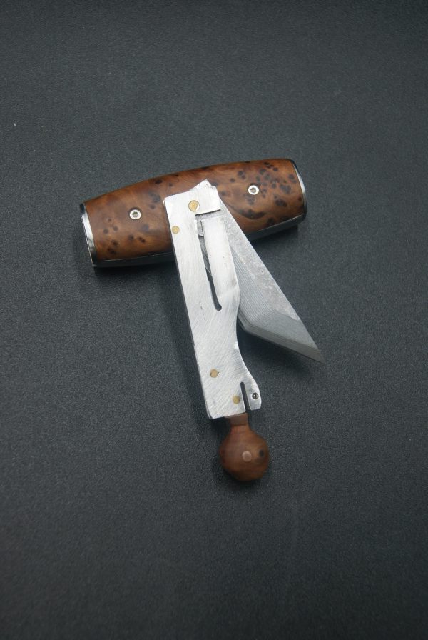 T23-Mini tonneau thuya