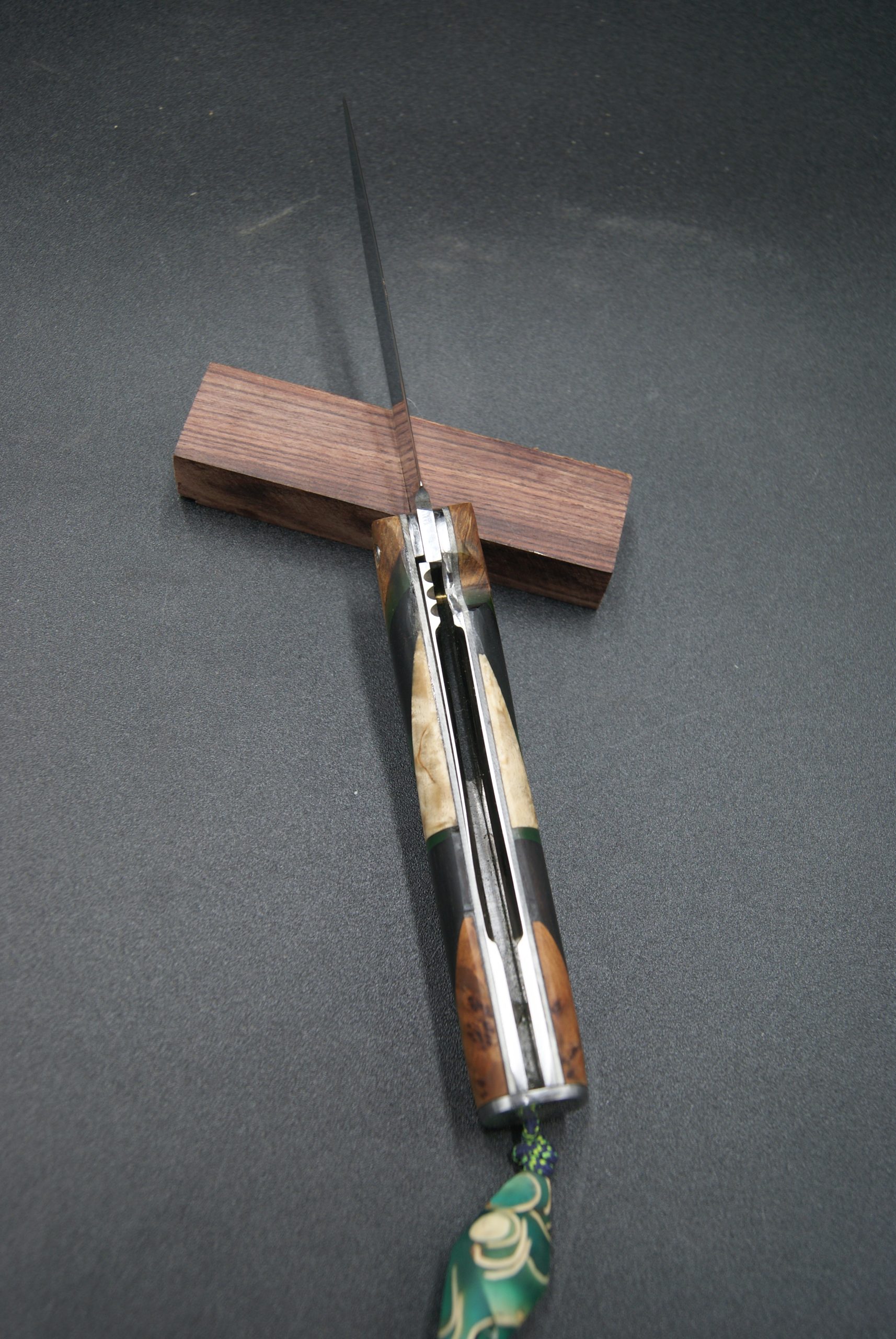 P105-Liner tire bouchon bois et résine verte