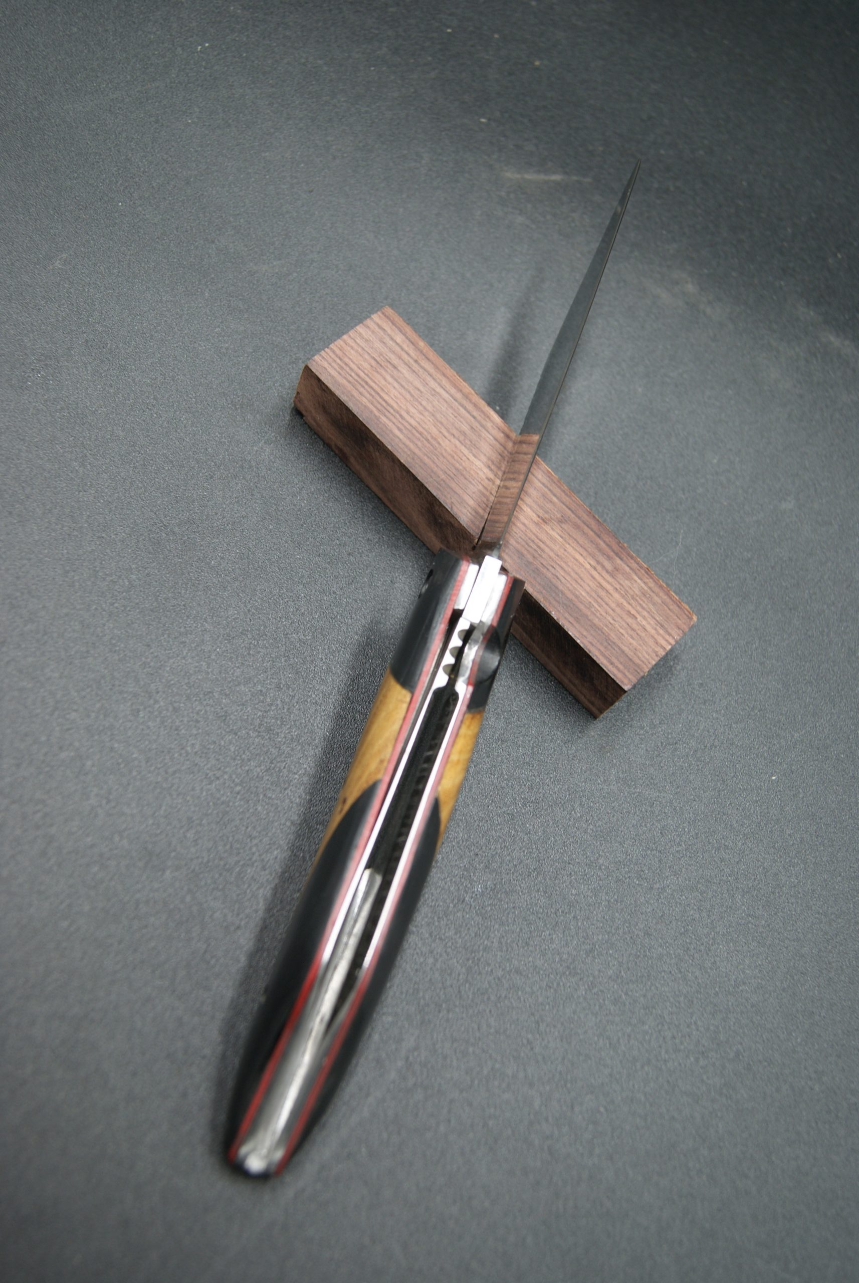 P99-Liner inox robinier et ébène