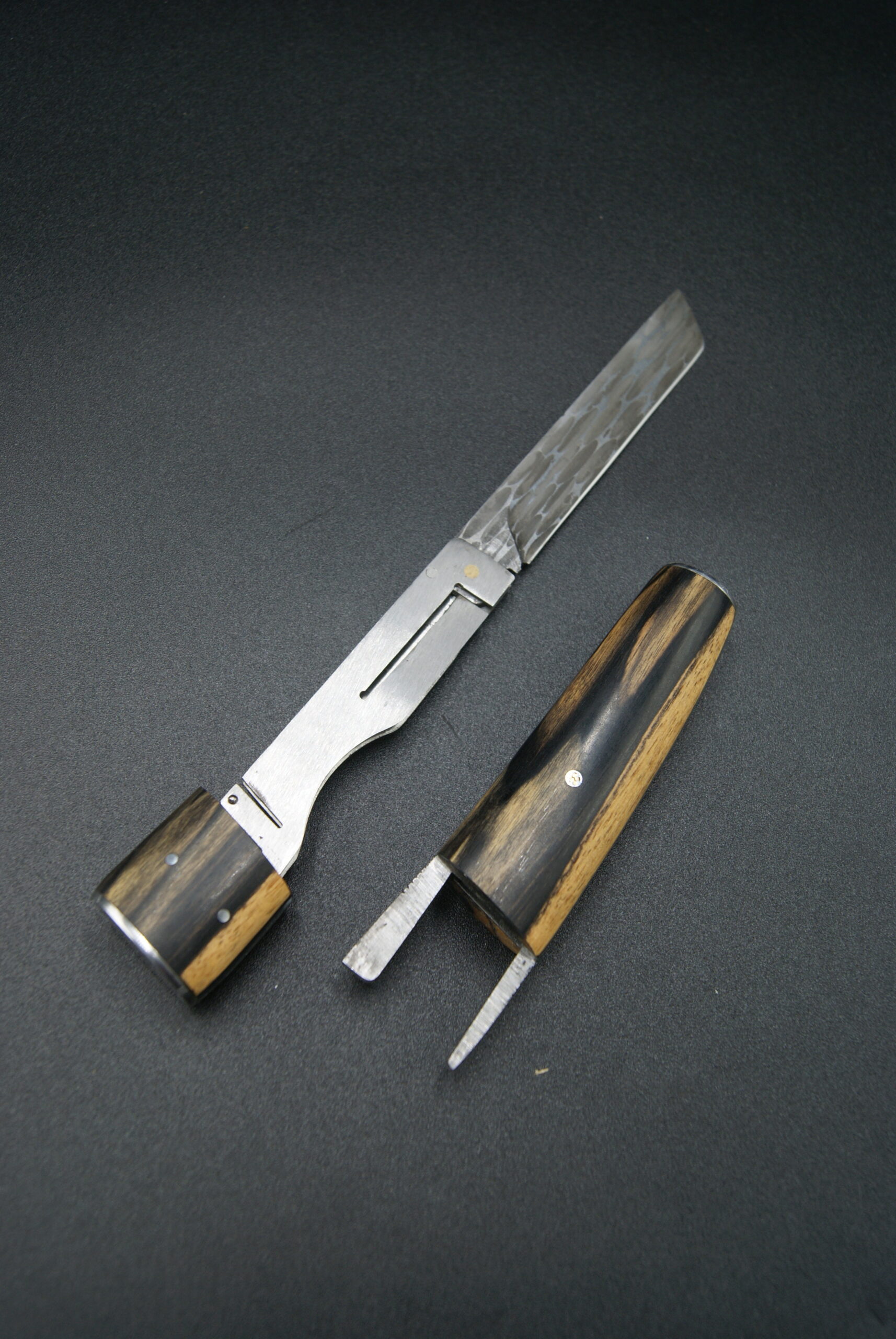 T41-Tonneau damas bille et énène royal