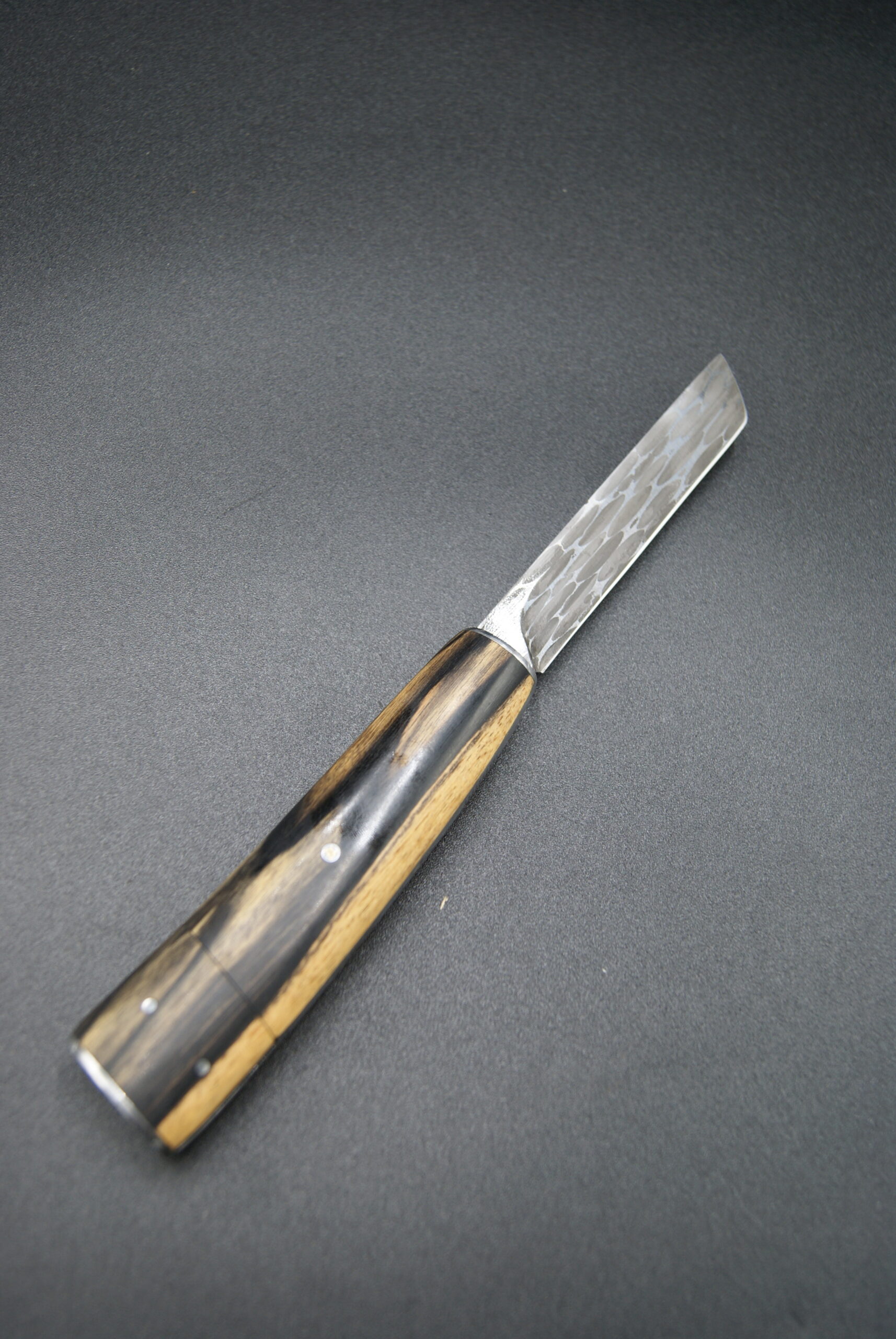 T41-Tonneau damas bille et énène royal
