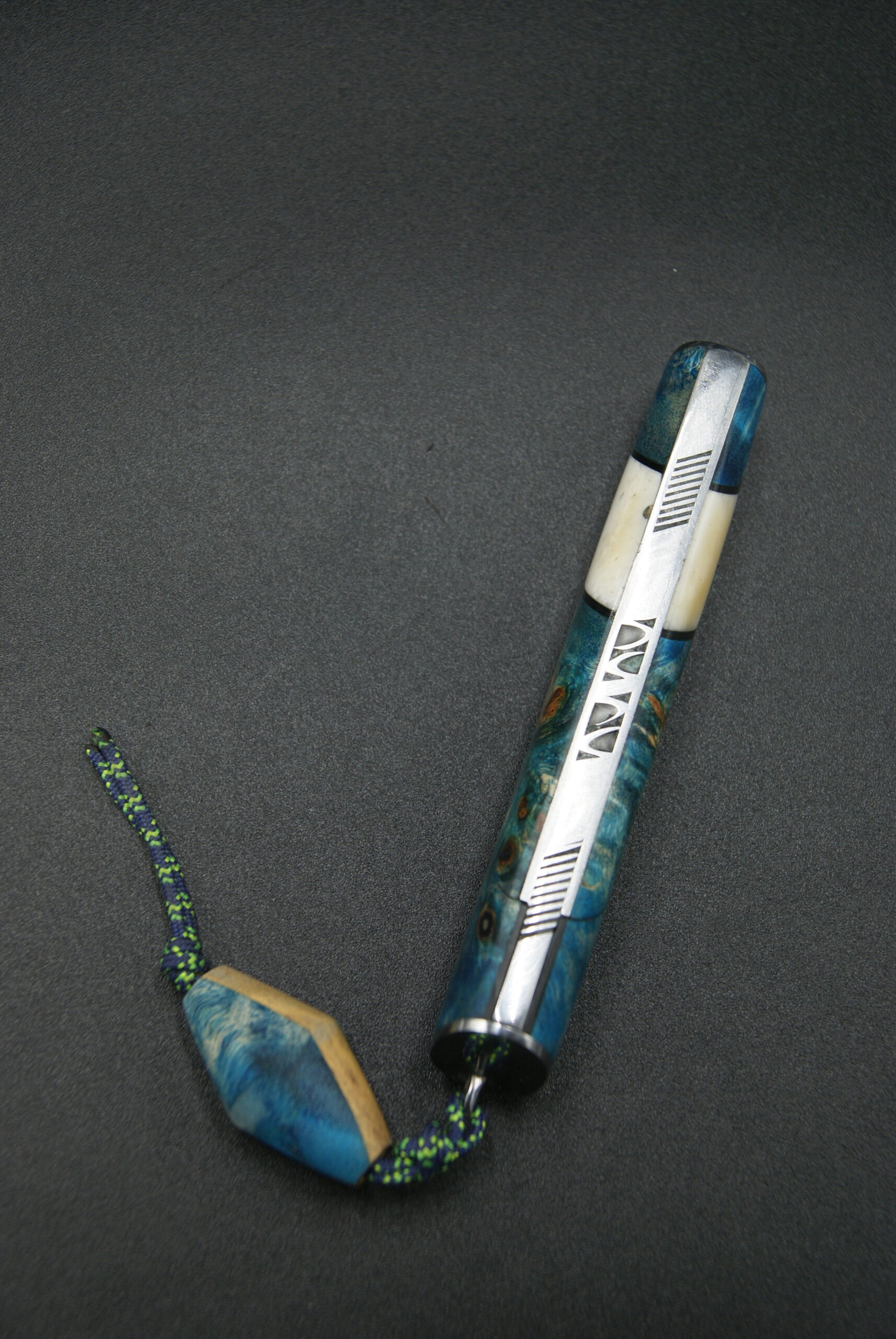 T43-Tonneau sandinox, peuplier bleu et os