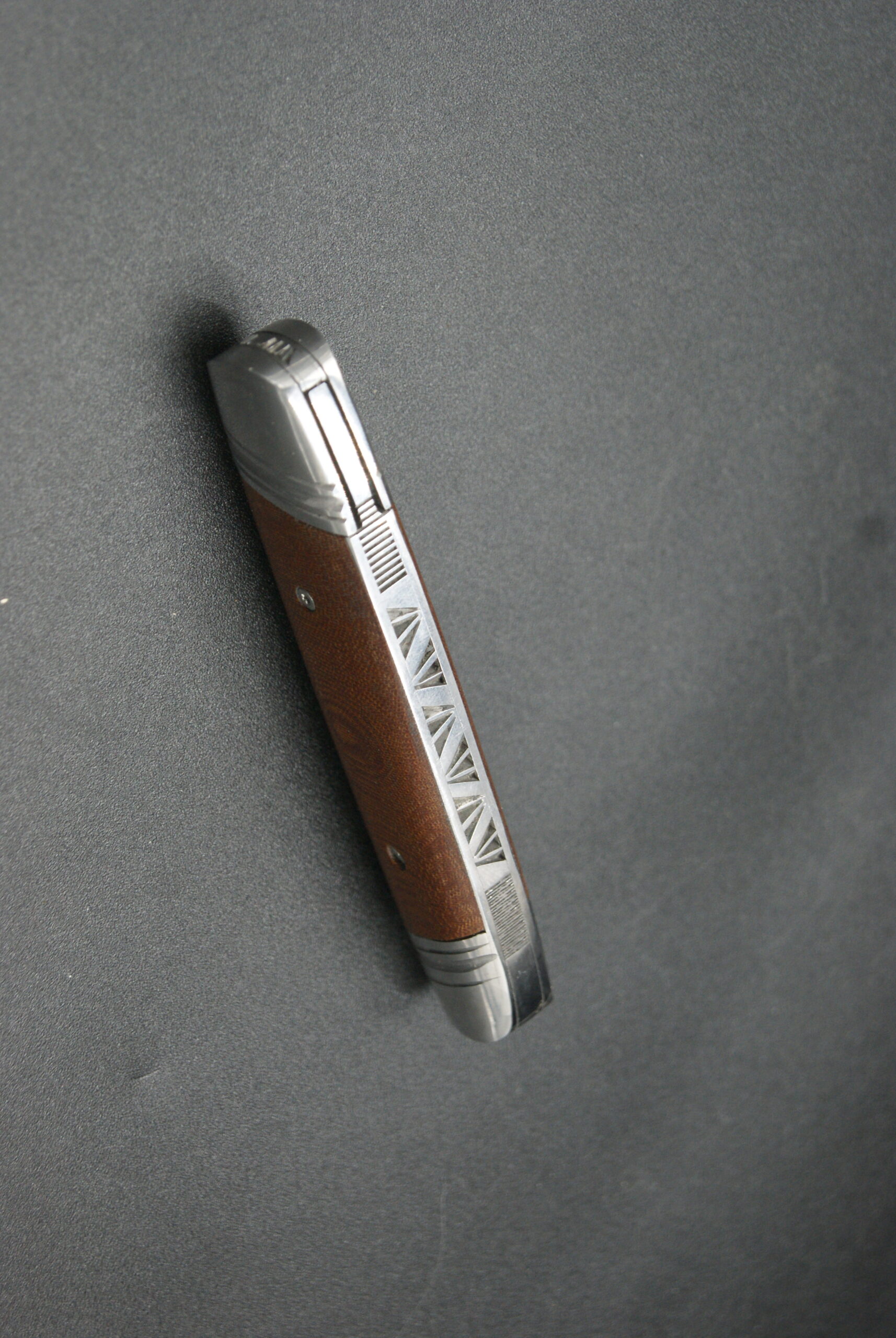 T52-Tonneau navette micarta