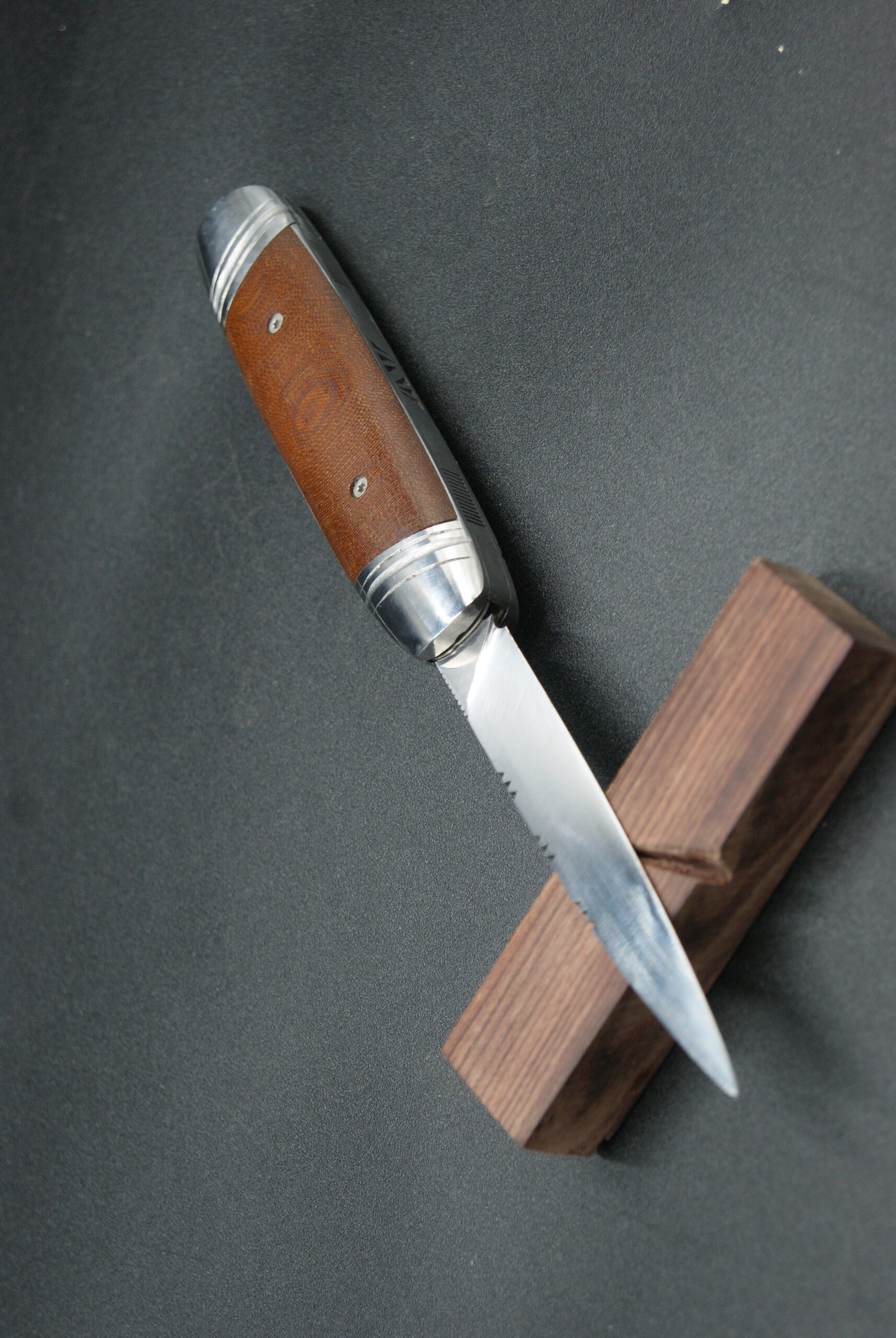 T52-Tonneau navette micarta