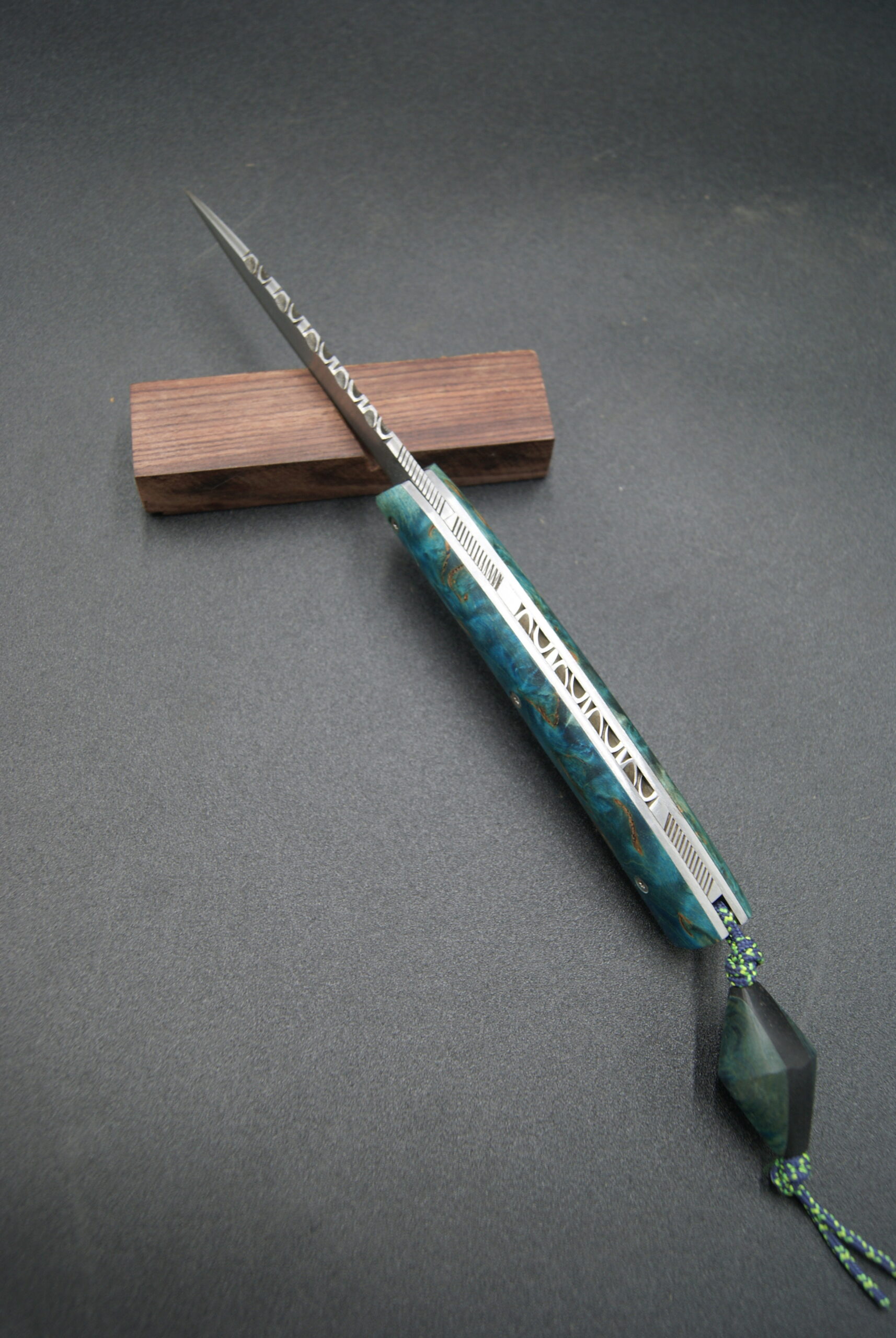 P108-Liner VG10 et érable stabilisé