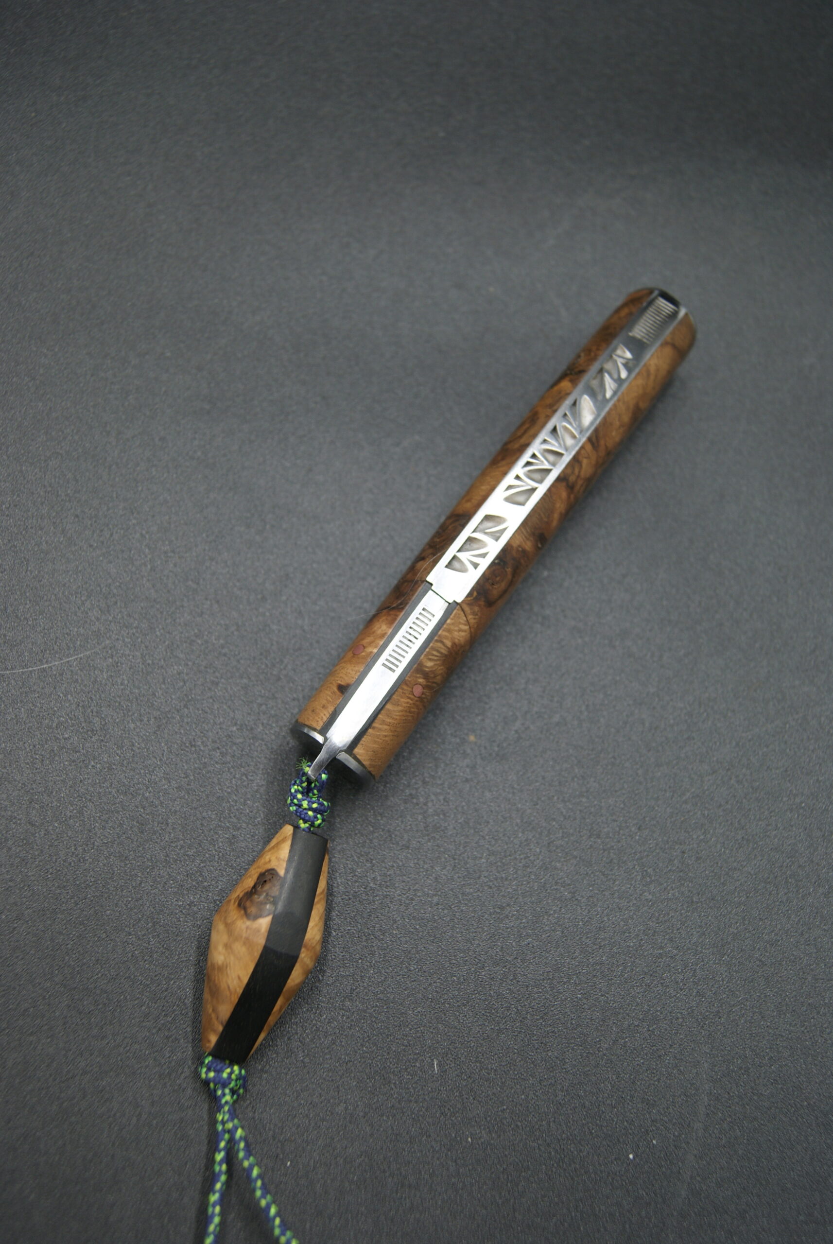 T62-Tonneau Nopaj loupe de chêne